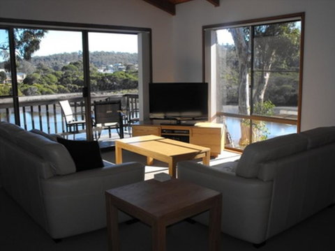 Coolabah Court Merimbula - Holiday Find 0
