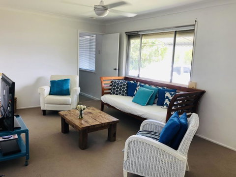 Coolum Classic Beach Shack - Pet Friendly - Holiday Find 3