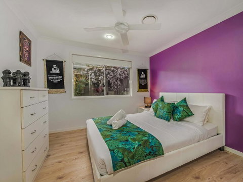 Coolum House, Pet Friendly - Holiday Find 3