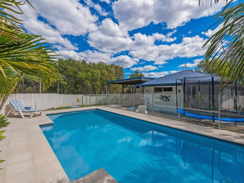 Coolum House, Pet Friendly - Holiday Find 0