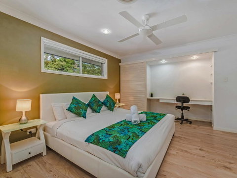Coolum House, Pet Friendly - Holiday Find 1