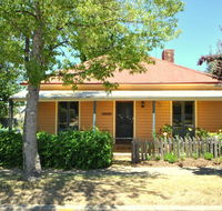 Cooma Cottage - Holiday Find