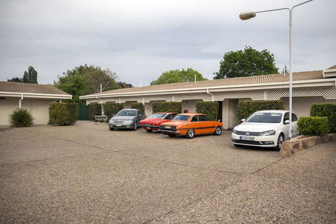 Cooma Motor Inn - Holiday Find 1