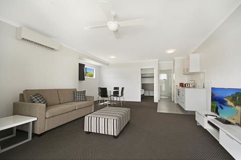 Cooroy Luxury Motel Apartments - Holiday Find 0