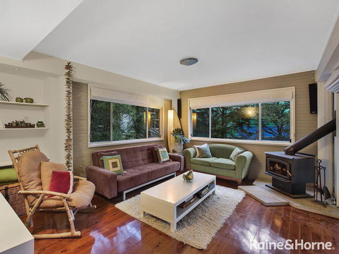 Copacabana Treehouse - 36 Oceano Street, Copacabana - Holiday Find 3