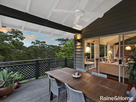 Copacabana Treehouse - 36 Oceano Street, Copacabana - Holiday Find 0