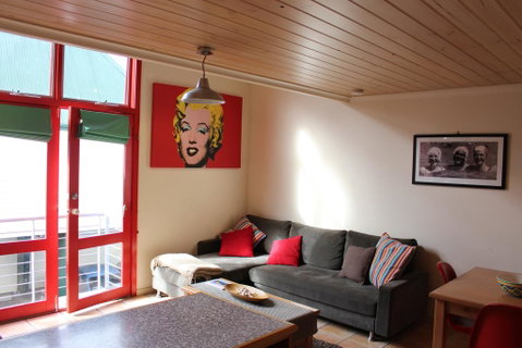Cora Lynn - Apartment 18 - Holiday Find 0