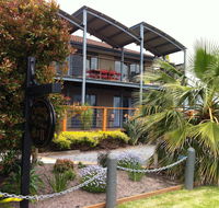 Corinella On The Esplanade Bed  Breakfast - Holiday Find