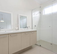 CORYMBIA - MOUNT MARTHA - Holiday Find