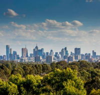 Cosy 1 Bedroom Apartment in Trendy Northcote - Holiday Find