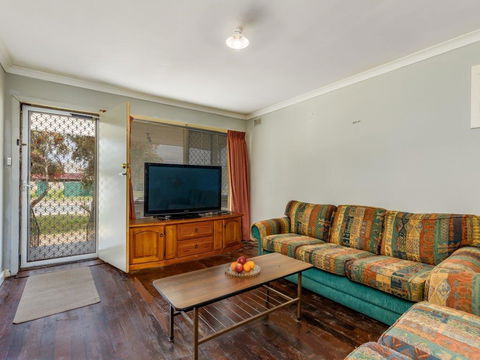 Cosy, Neat And Convenient Holiday House - Holiday Find 2