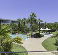 COTTON BEACH ON THE POOL 66 - Holiday Find