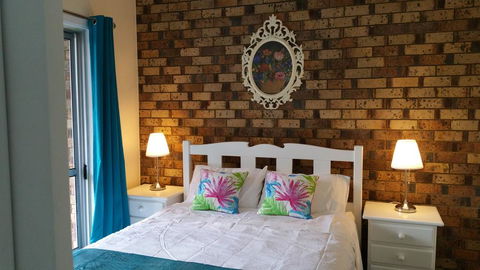 Country Charm - Holiday Find 0