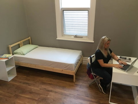 Cozzystay Accommodation - Holiday Find 2