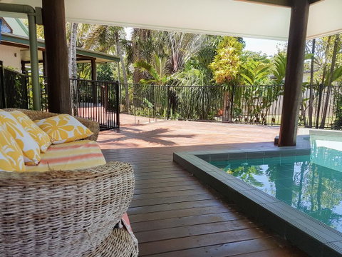 Crazy About Cairns Resort Living - 6 Bedrooms - Holiday Find 2