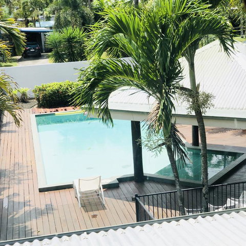 Crazy About Cairns Resort Living - 6 Bedrooms - Holiday Find 3