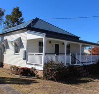 Creekview Cottage - 70 Lock Street - Holiday Find