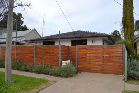Crisands Of Echuca - Holiday Find 0