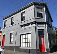 Cromwell Apartment - 3 Red Doors Battery Point - Holiday Find