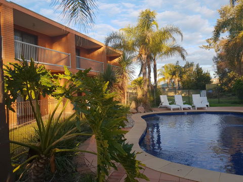 Crystal Fountain Motel Albury - Holiday Find 0