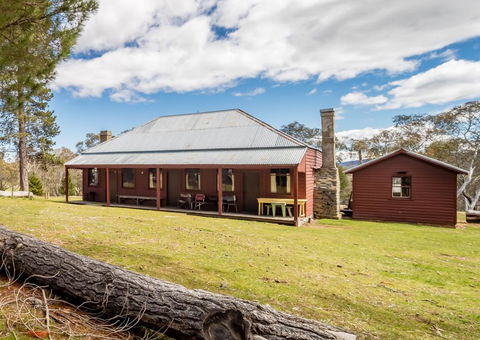 Currango Cottages - Holiday Find 2