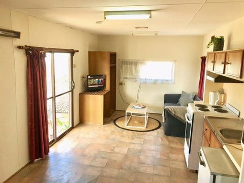 Cute Private Studio Flat With AIRCON! - Holiday Find 2