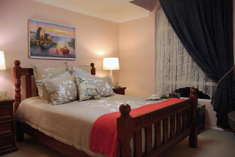 Cutmore Cottages - L'Auberge Angara - Holiday Find 0