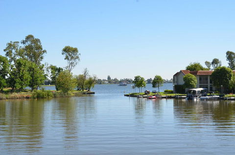 Cypress Townhouse 17 - Mulwala - Holiday Find 0