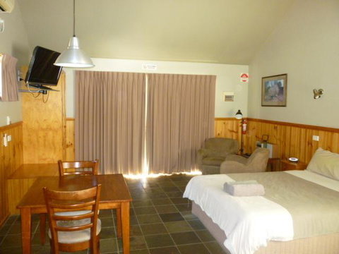D'Altons Resort - Holiday Find 3