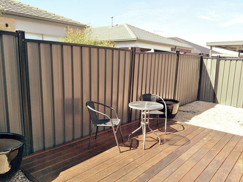 Daisy Villa - Close To Mel Airport & Hume Highway -Comfort - Holiday Find 2