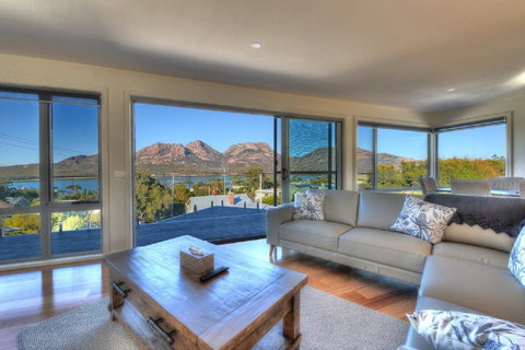 Deja Blu 1 - Holiday Find 2