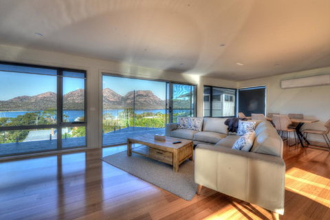 Deja Blu 2 - Holiday Find 2