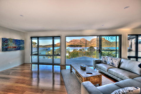 Deja Blu 2 - Holiday Find 3