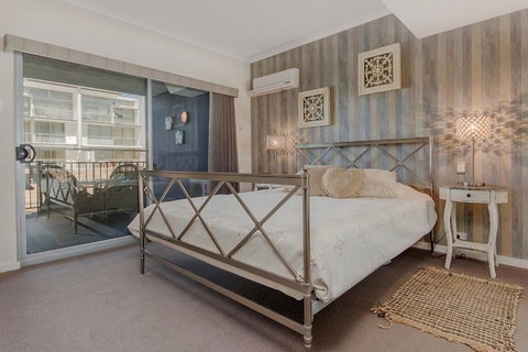 Del Mar 05 - Holiday Find 0