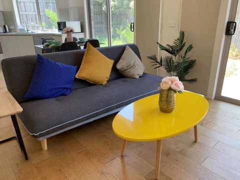 Delicate And Peaceful Bundoora Townhouse 7 - Holiday Find 0