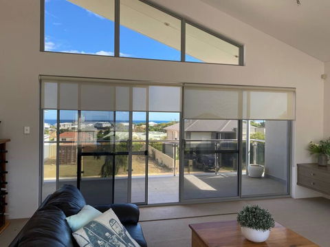 Delux Living In Wannanup - Holiday Find 3