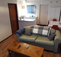 Dianella - Affordable  comfortable close to the city  shops - Holiday Find