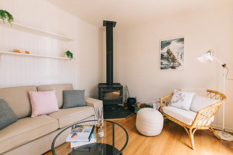 DOVESTONES BY THE SEA - INVERLOCH - Holiday Find 0