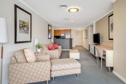 DREAM HARBOUR VIEW 2 BRM // GYM, POOL And PARKING - Holiday Find 3