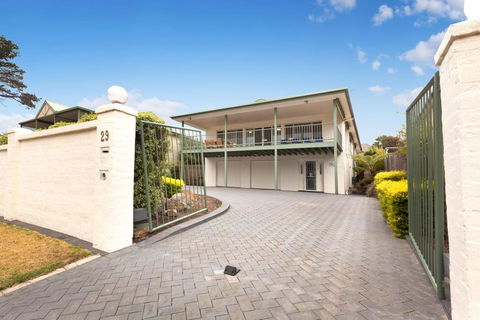 DROMANA BAY VIEWS - DROMANA - Holiday Find 3