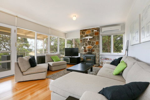 DROMANA BEACH SHACK... - Holiday Find 3