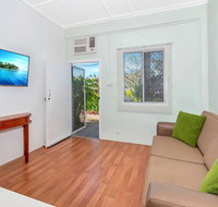 Easy Going Holiday Unit On McKenzie MK5 - Holiday Find