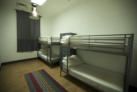 EBS Sydney Hostel - Holiday Find 0