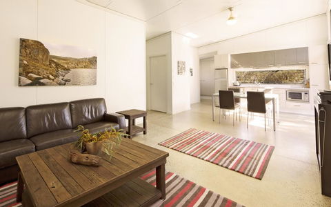 Ecocrackenback 13 - Sustainable Chalet Close To The Slopes - Holiday Find 2