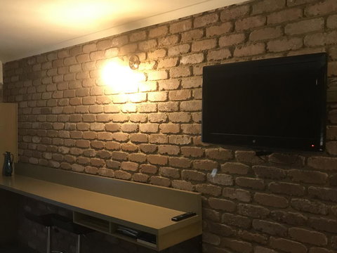 Eildon Lake Motel - Holiday Find 1