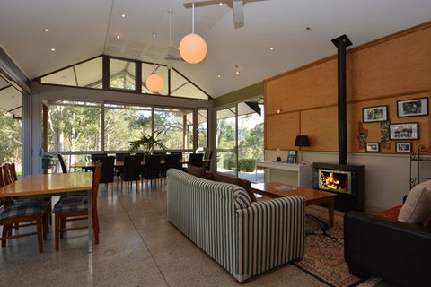 Elfin Hill Vineyard Accommodation - Holiday Find 4