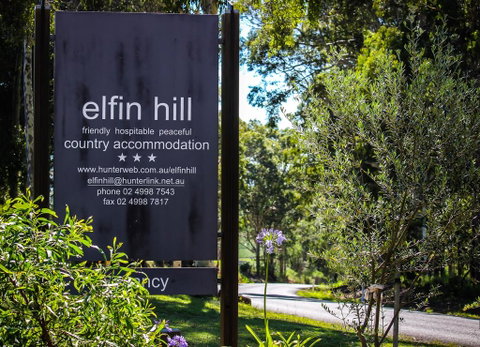 Elfin Hill Vineyard Accommodation - Holiday Find 0