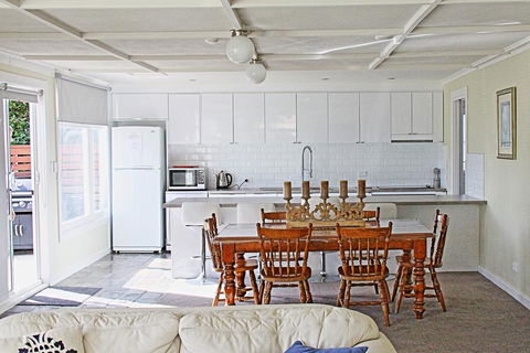 Elusive Penguin - Holiday Find 2