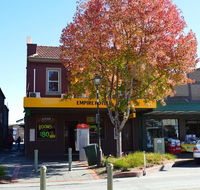 Empire Hotel Goulburn - Holiday Find