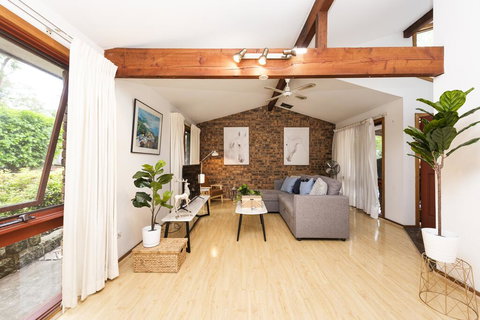 Epping 3BR 3BA Fast Wifi Easy Parking House - Holiday Find 0